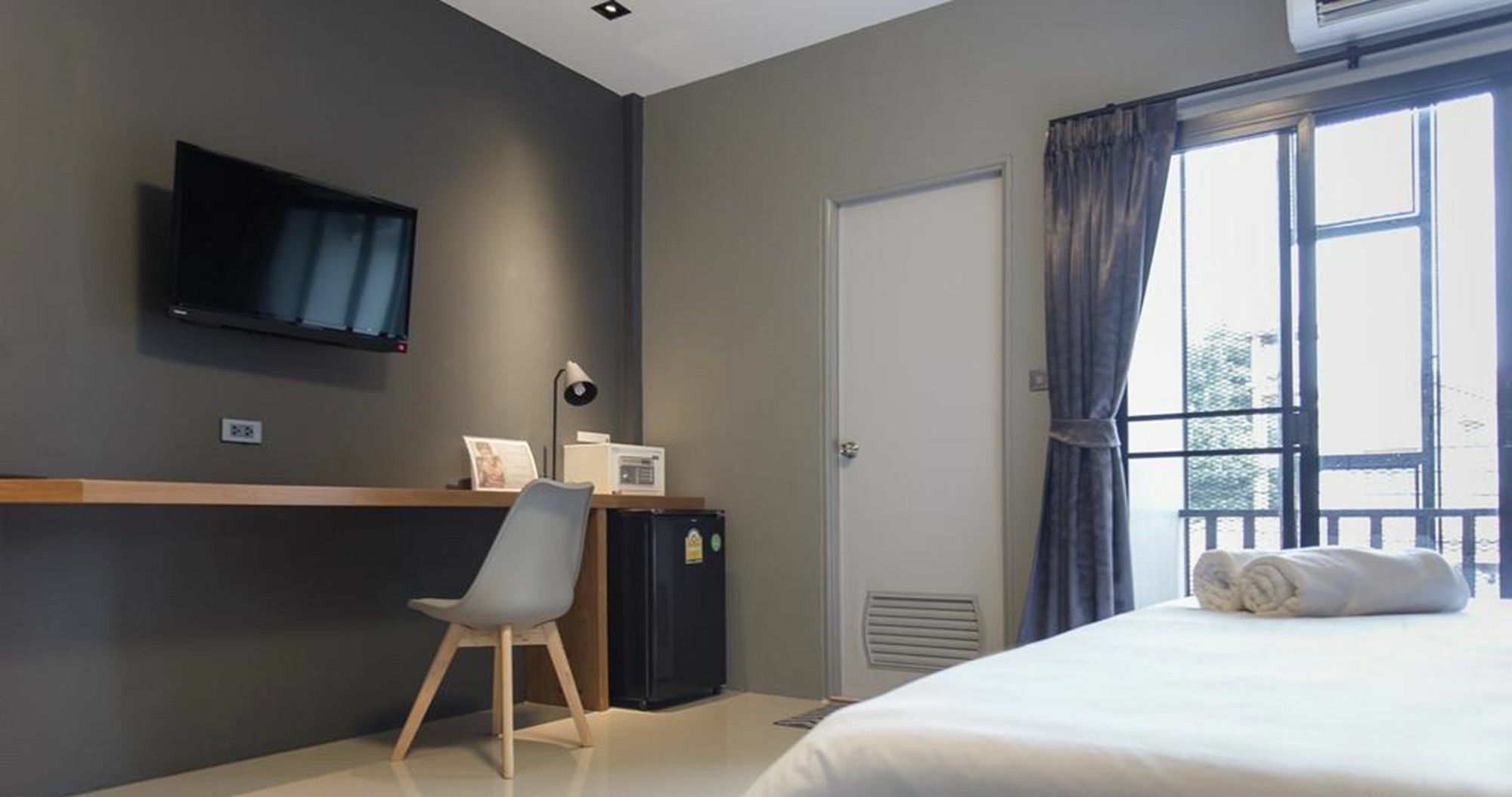 Dent Station Resident Hotel Phuket Ngoại thất bức ảnh