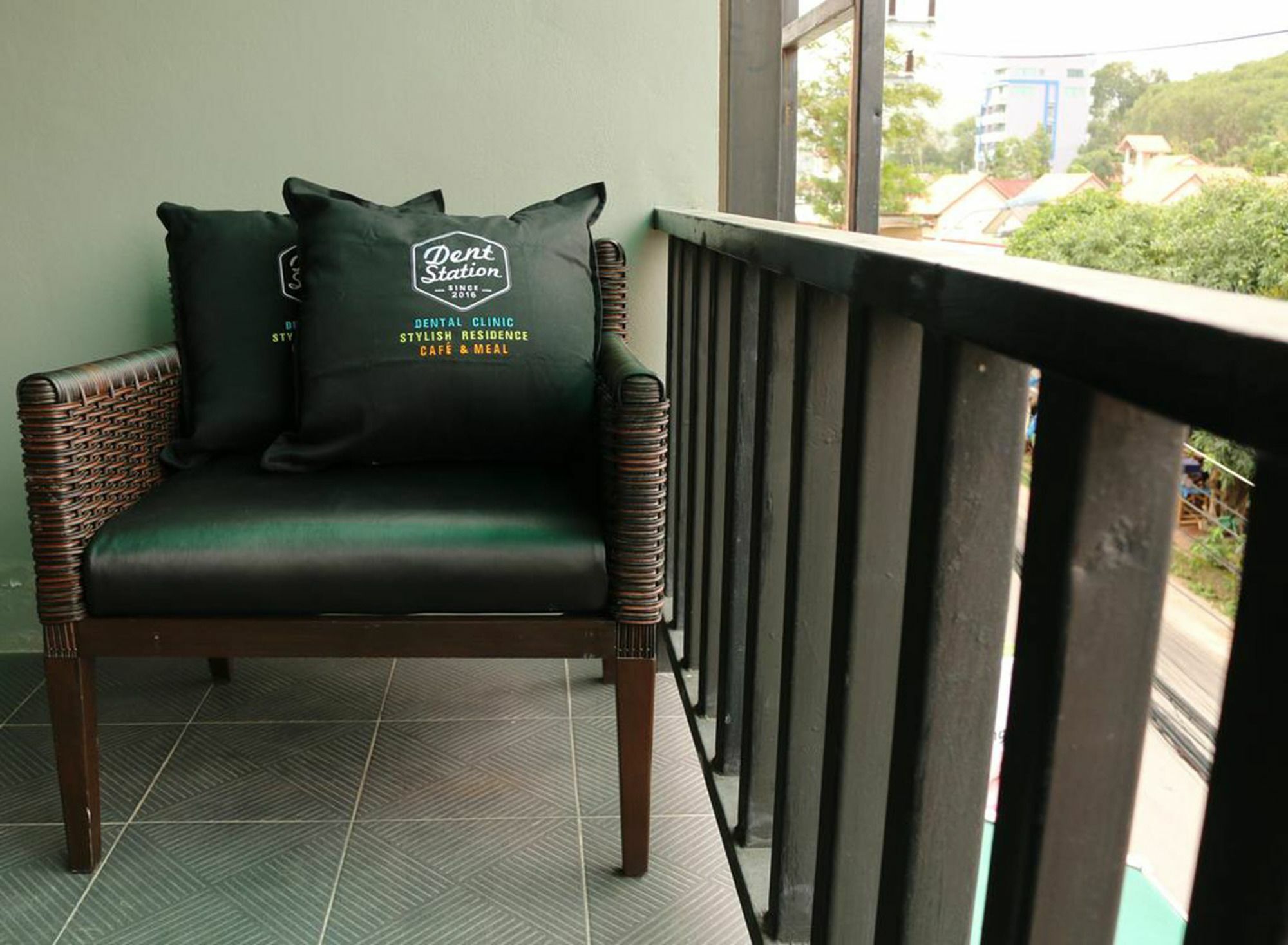 Dent Station Resident Hotel Phuket Ngoại thất bức ảnh